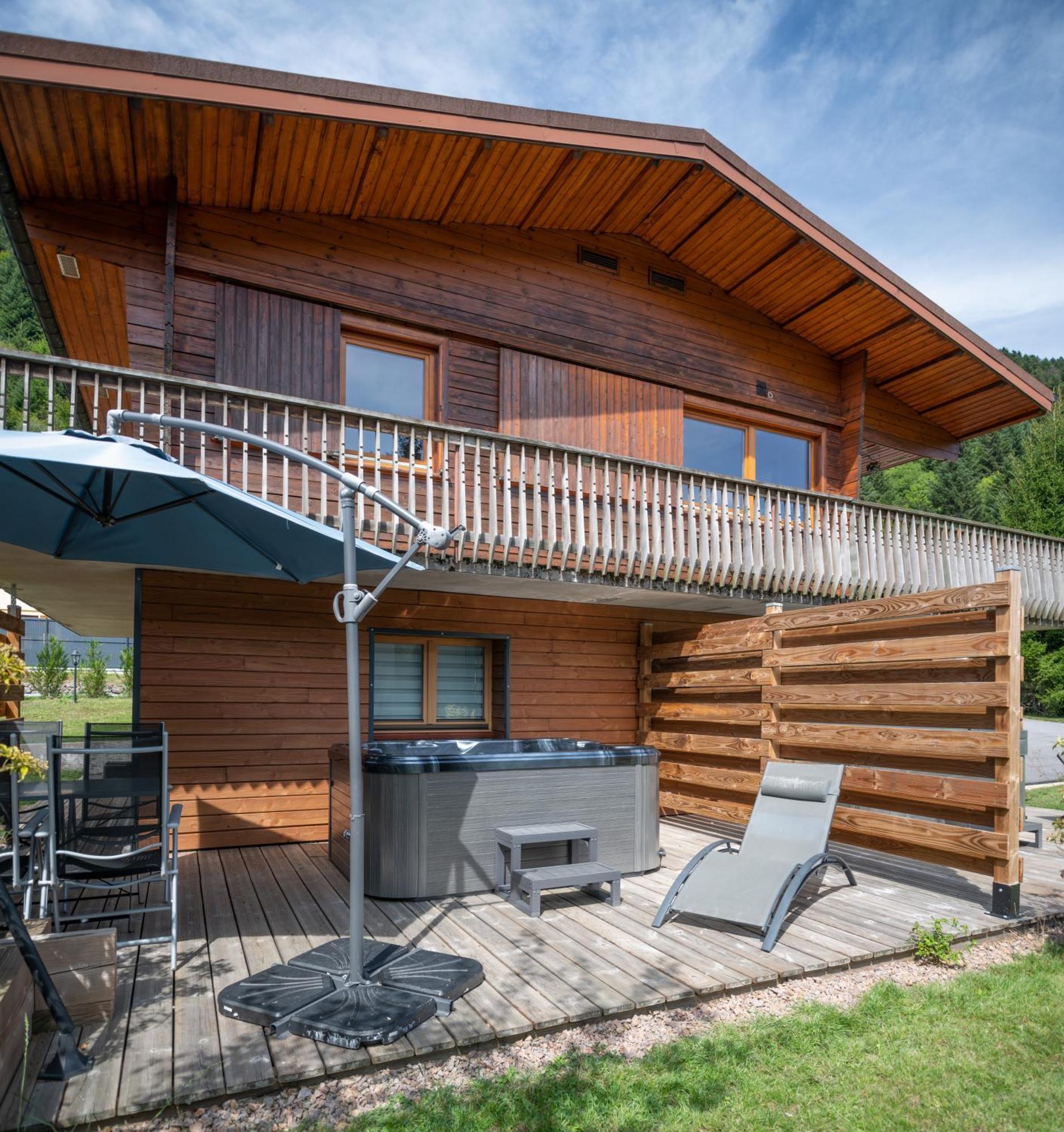 Chalets Du Bouchot & Jacuzzi Privatif Proximite Gerardmer & La Bresse Rochesson Εξωτερικό φωτογραφία